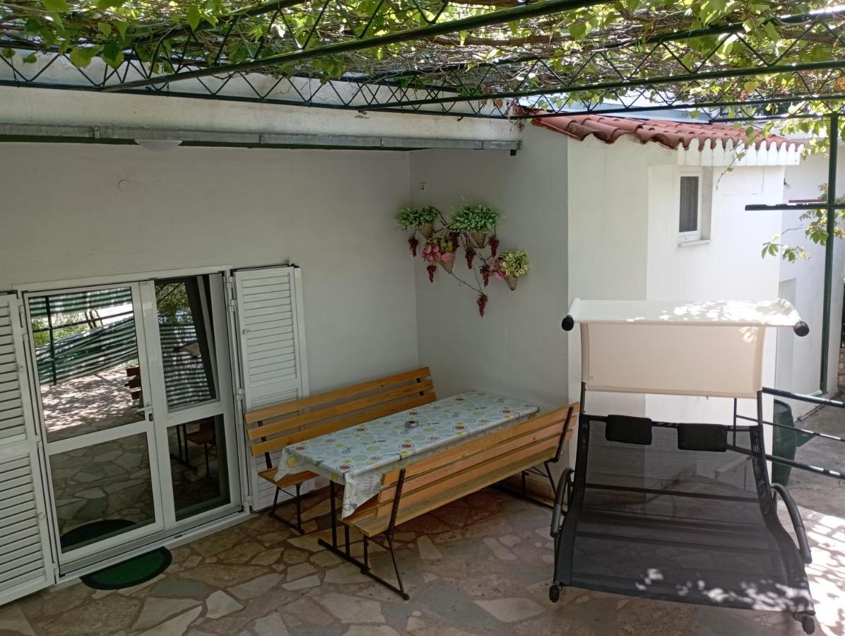 Pia Apartment Dugi Rat Exterior foto