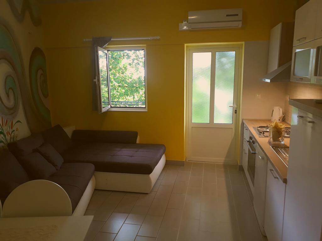 Pia Apartment Dugi Rat Exterior foto